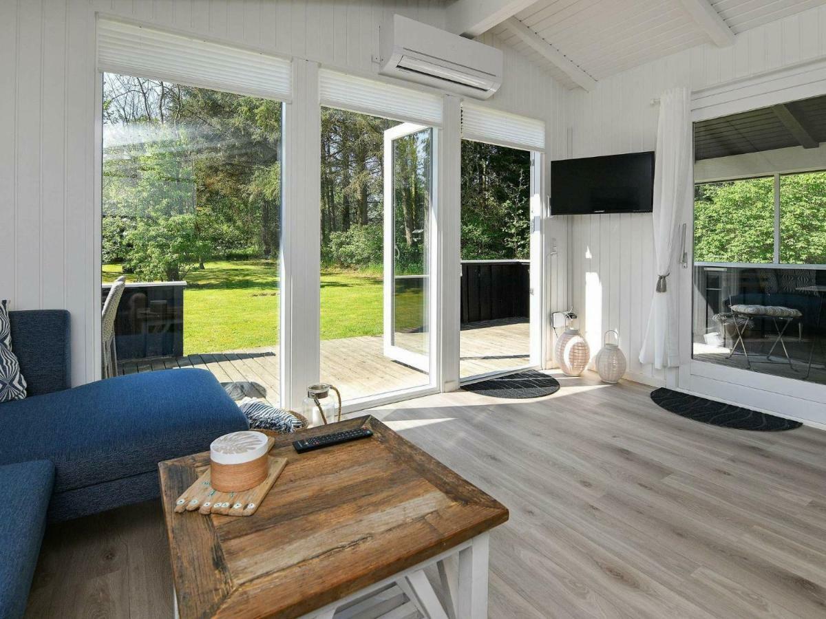 5 Person Holiday Home In Oksb L Dyreby Buitenkant foto